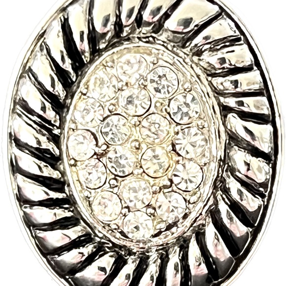 ☀️ Genuine Crystal Center Oval Ring by Cookie Lee - Picture 2 of 10